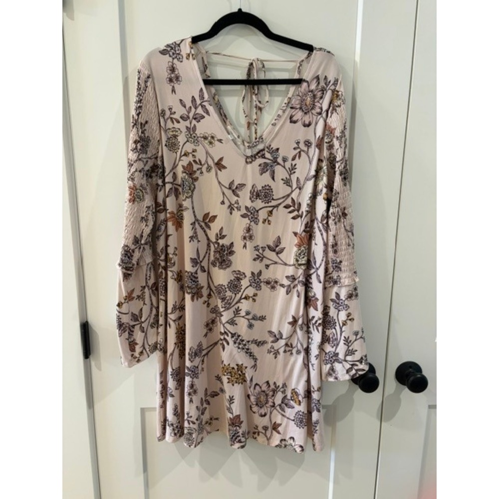 Maurices Womens XXL Floral Mini Dress Blush Pink Smocked Bell Sleeve Boho V-Neck